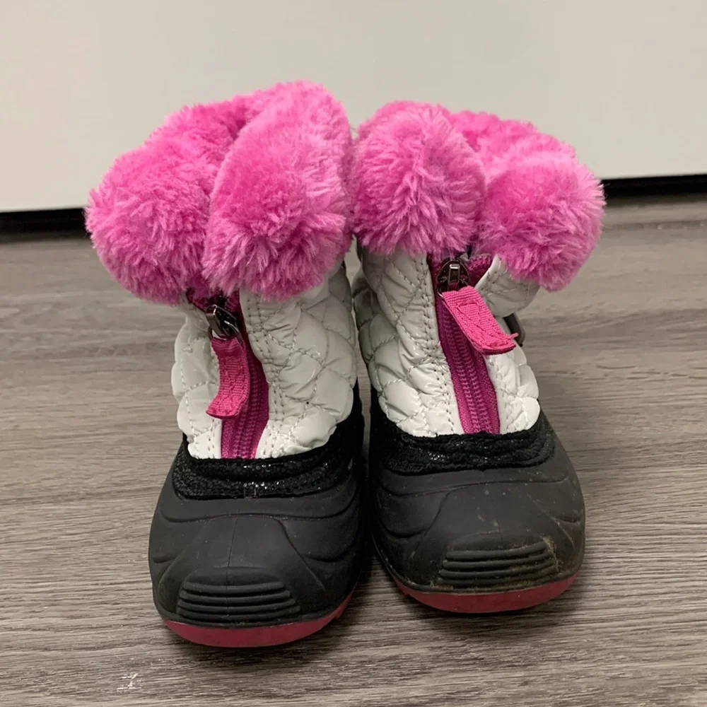 Kamik girls white fluffball snow boot - size 6